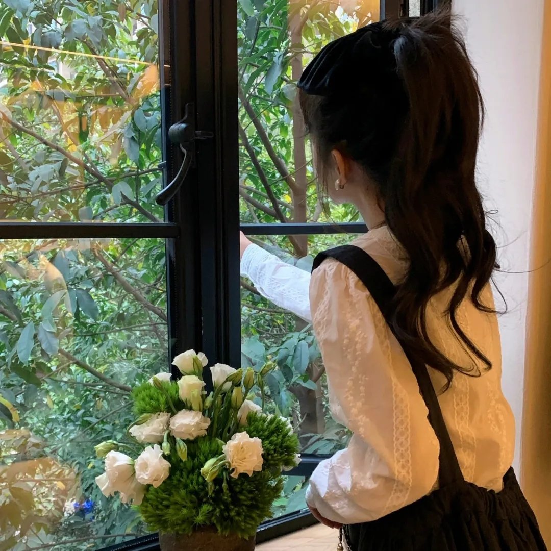 比基尼怪女